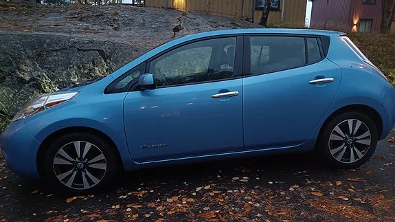 Nissan Leaf 2013 photo 2