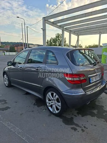 Mercedes-Benz B-Class 2009 photo 5