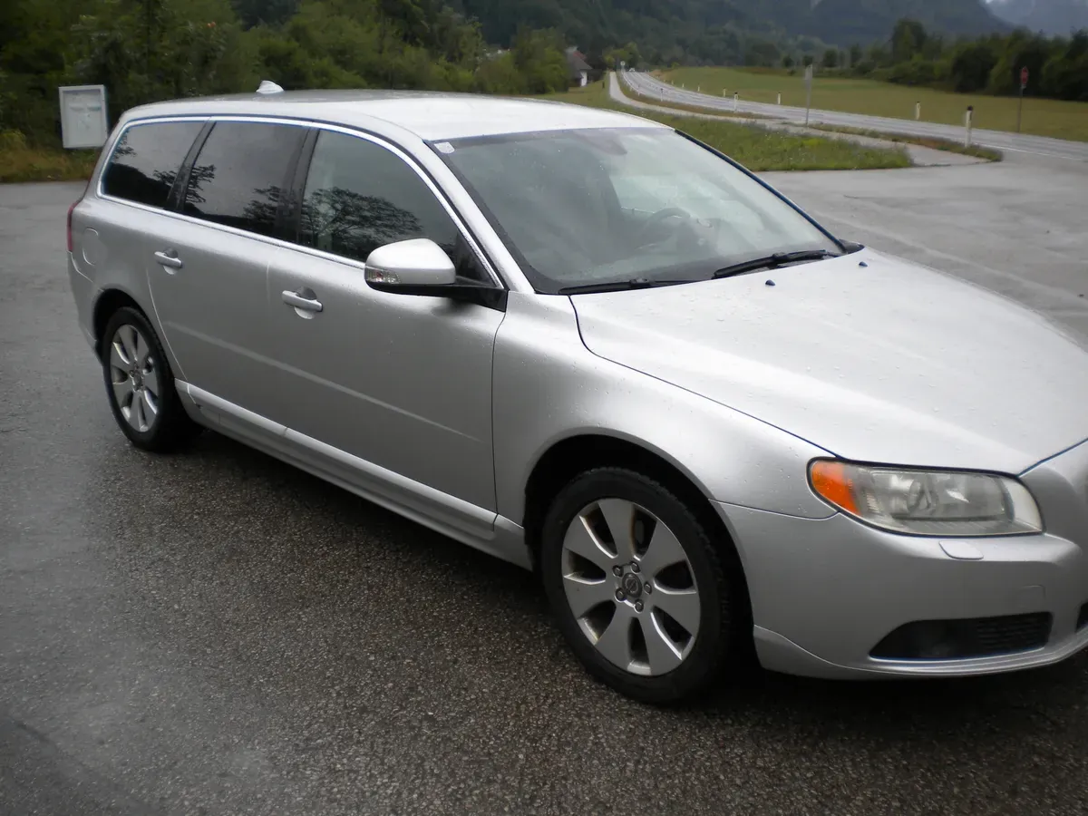 Volvo V70 2008 photo 3
