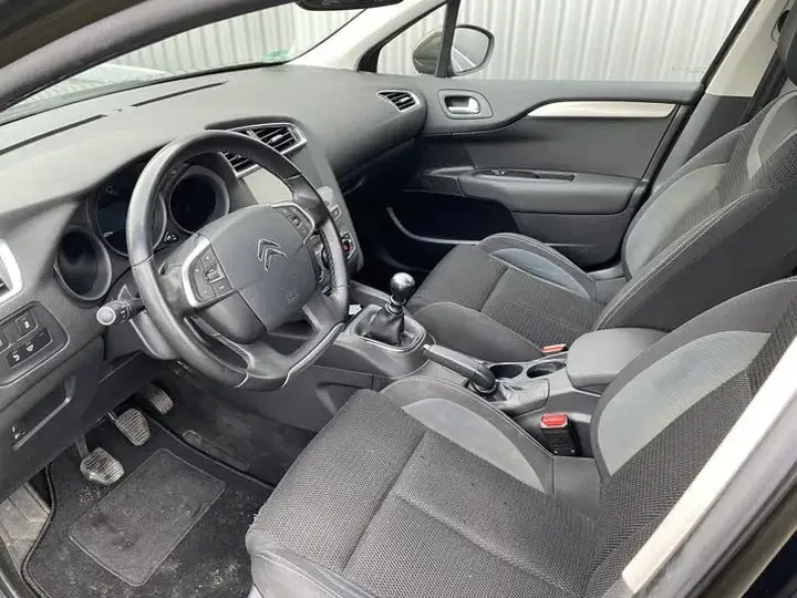 Citroen C4 2015 photo 3