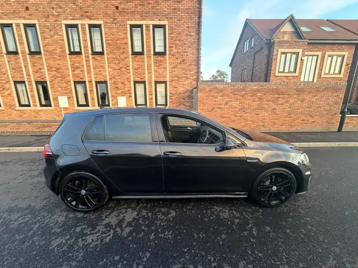 Volkswagen Golf 2015 photo 2