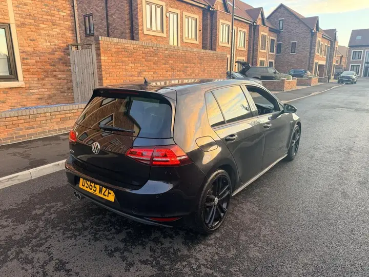 Volkswagen Golf 2015 photo 3