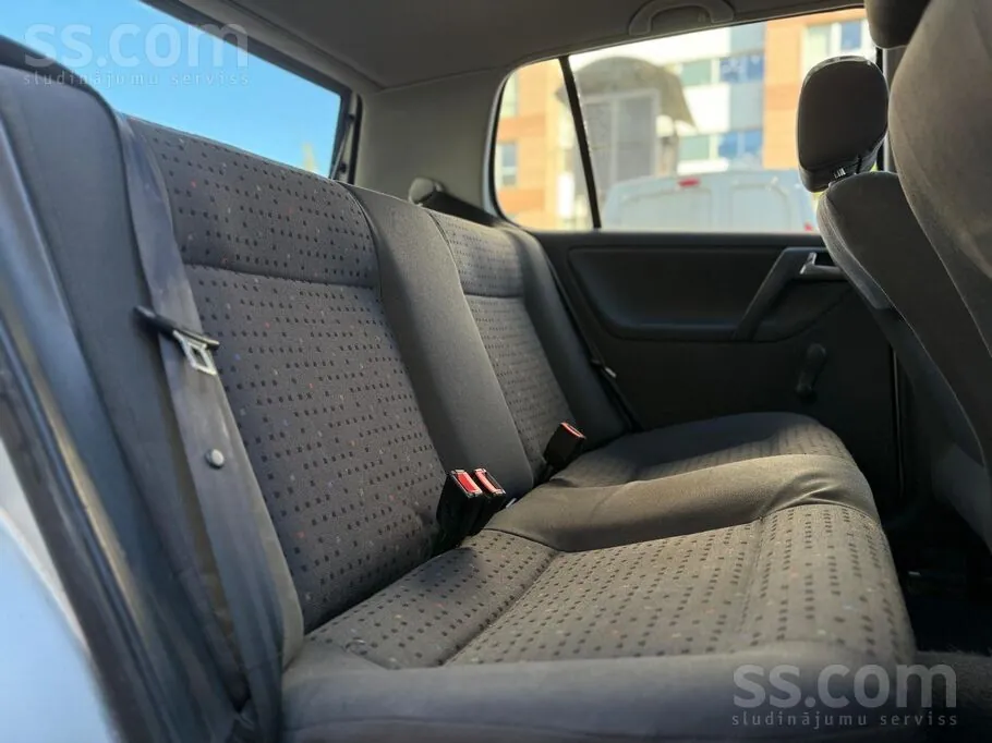 Volkswagen Polo 2000 photo 4