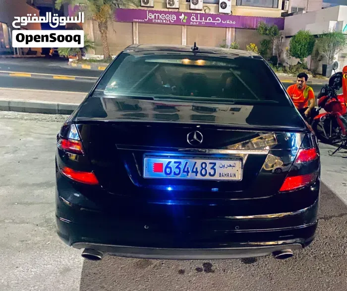 Mercedes-Benz C300 2011 photo 4