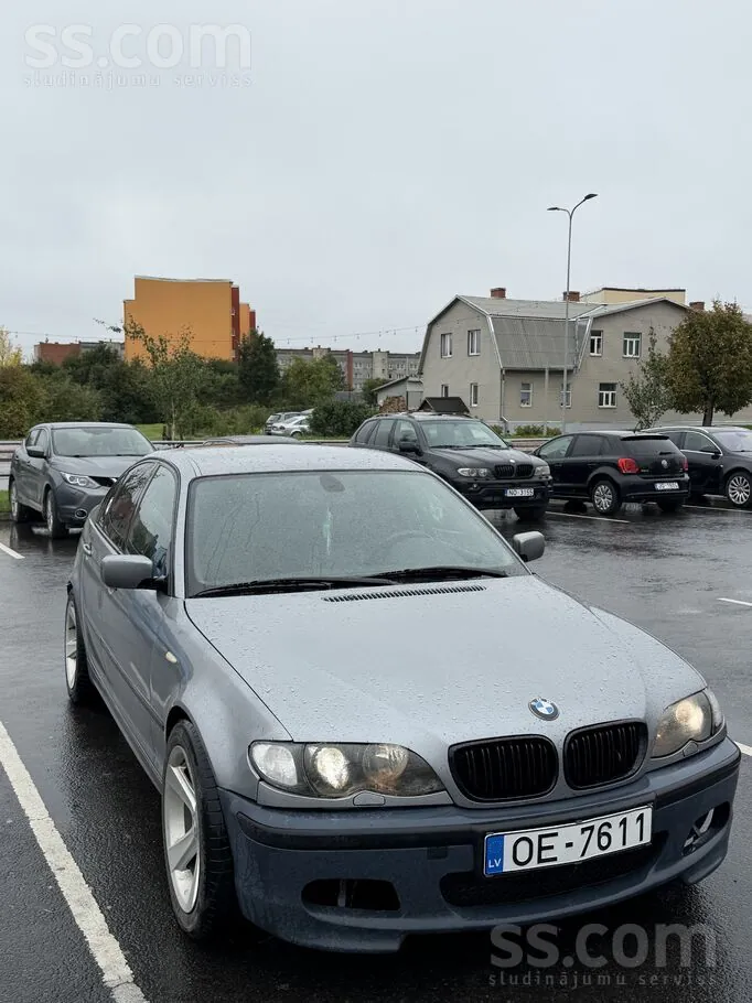 BMW E46 2004 photo 2