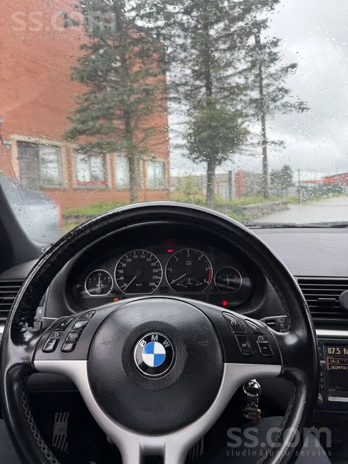 BMW E46 2004 photo 4