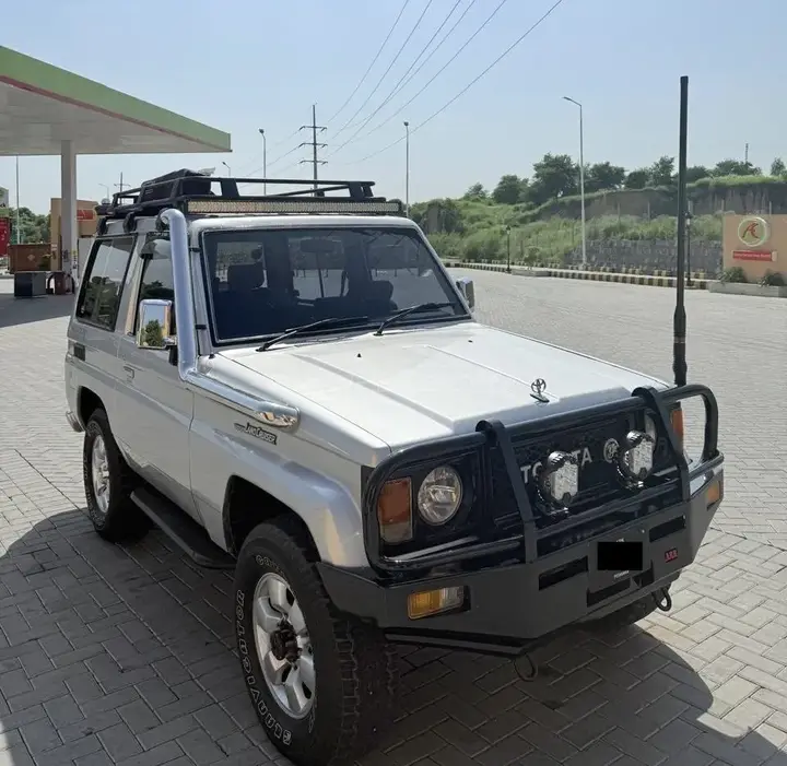 Toyota Land Cruiser