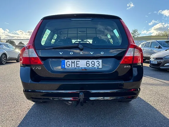 Volvo V70 2010 photo 4