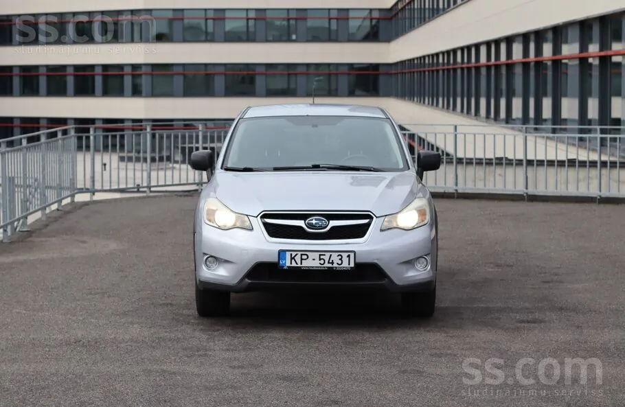 Subaru Xv 2012 photo 2