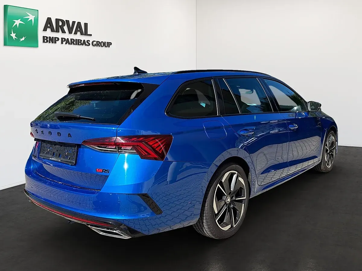 Skoda Octavia 2022 photo 2