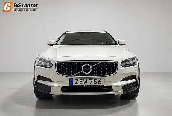 Volvo V90 Cross Country 2018 photo 2