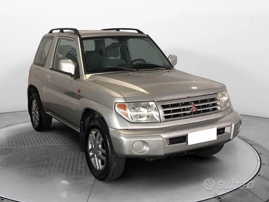 Mitsubishi Pajero 2003 photo 3