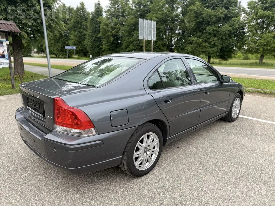 Volvo S60 2008 photo 4