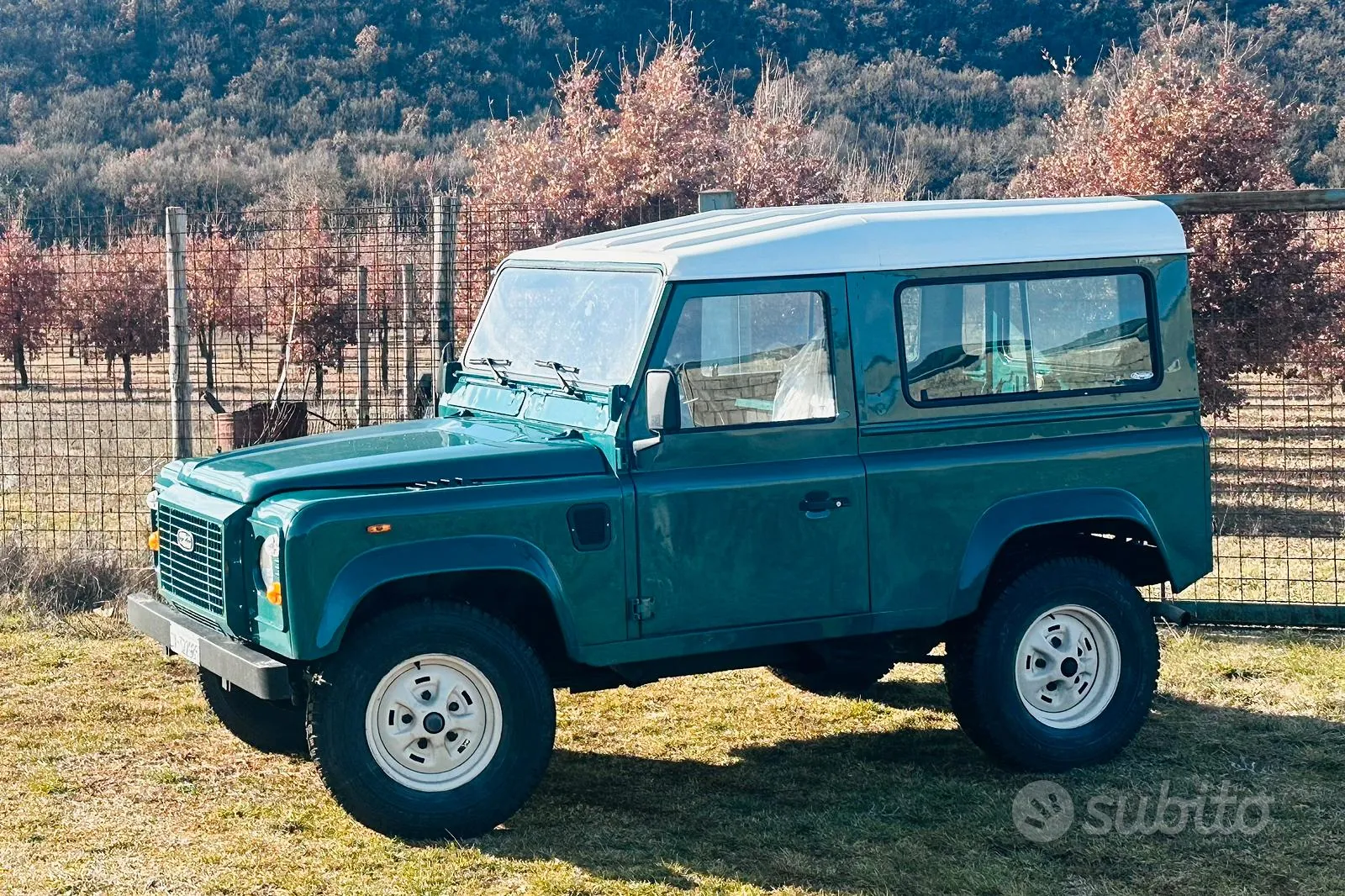 Land Rover Defender 90