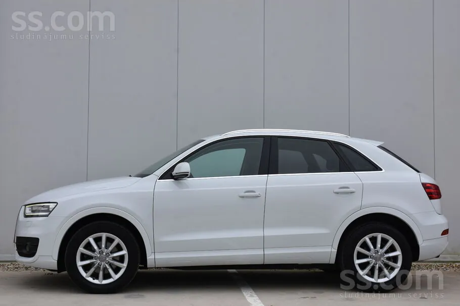 Audi Q3 2013 photo 2