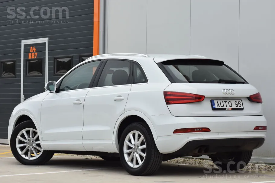 Audi Q3 2013 photo 3