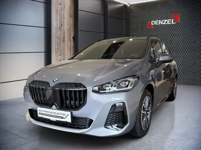 BMW 2 Series 2026 photo 2
