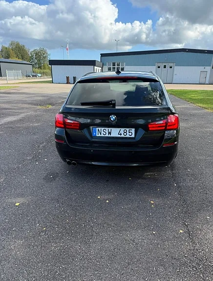 BMW 523I 2011 photo 5