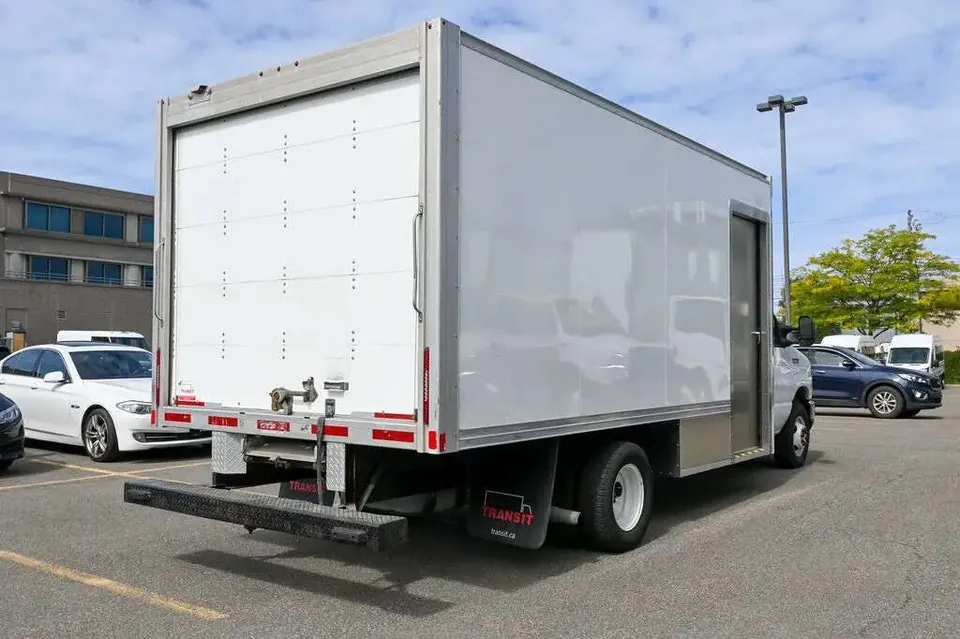 Ford E-Series Cutaway 2022 photo 5