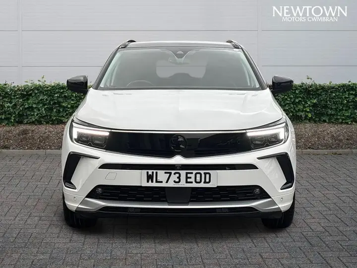 Vauxhall Grandland 2024 photo 2