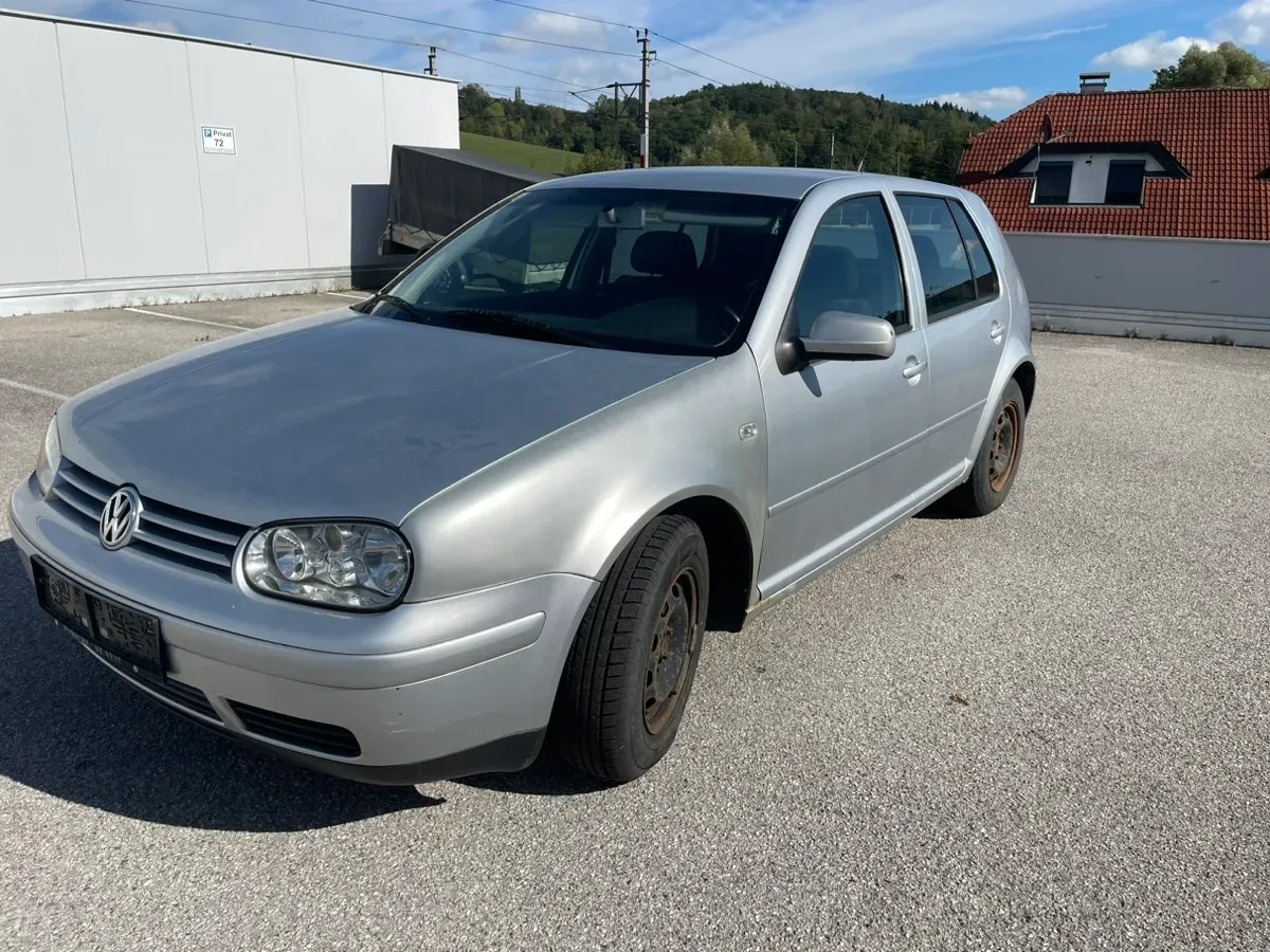 Volkswagen Golf 2003 photo 2