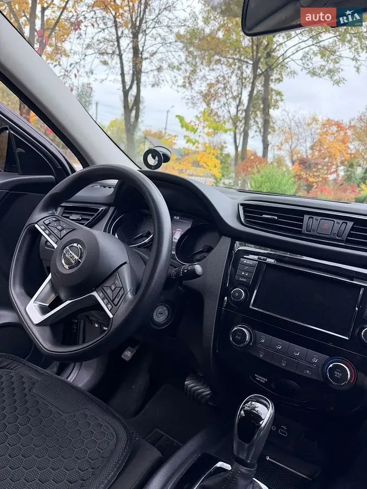 Nissan Rogue Sport 2019 photo 2