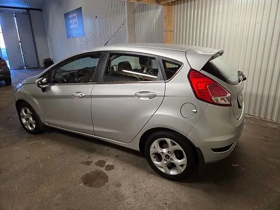 Ford Fiesta 2013 photo 5
