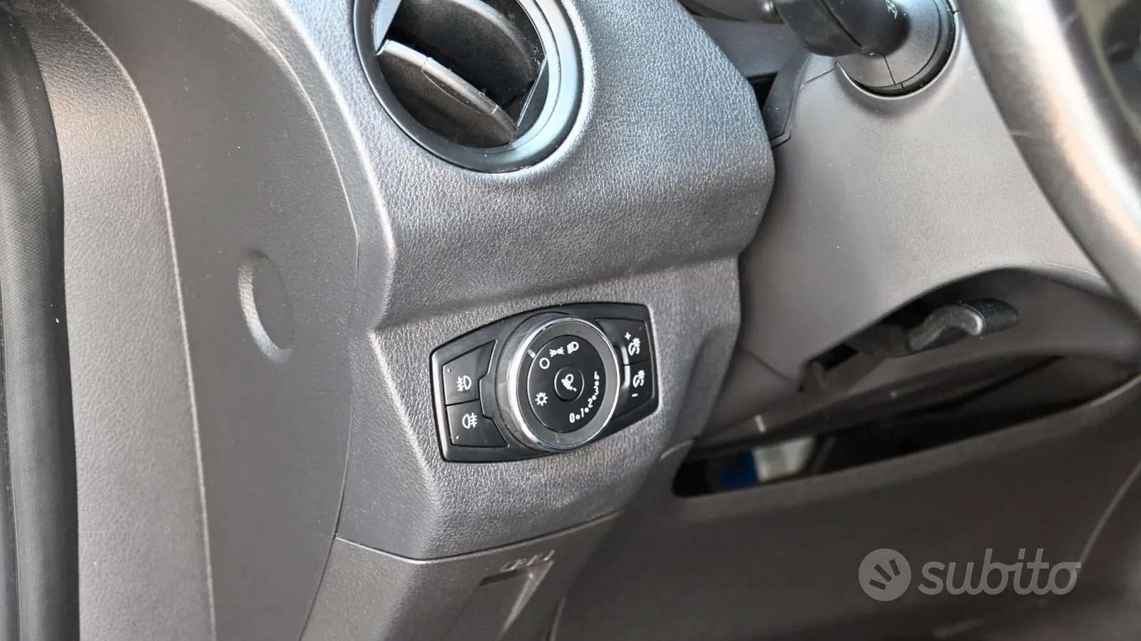 BMW 3 Series 2020 photo 2