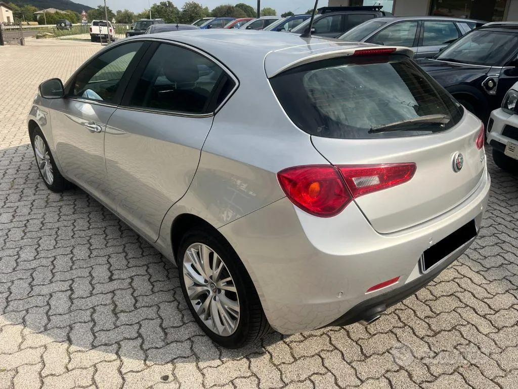 Alfa Romeo Giulietta 2017 photo 3