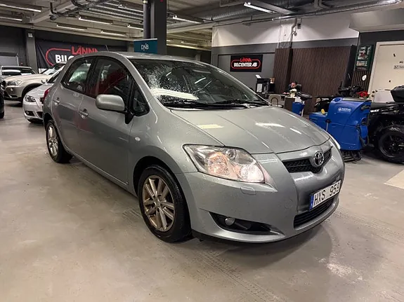 Toyota Auris 2009 photo 4