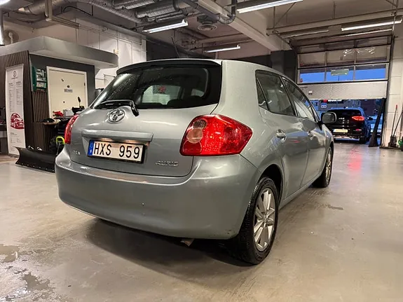 Toyota Auris 2009 photo 5