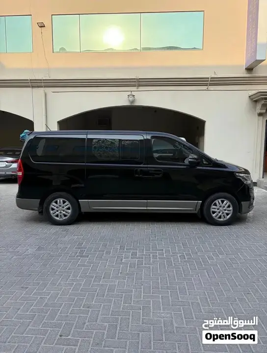 Hyundai H1 2019 photo 3