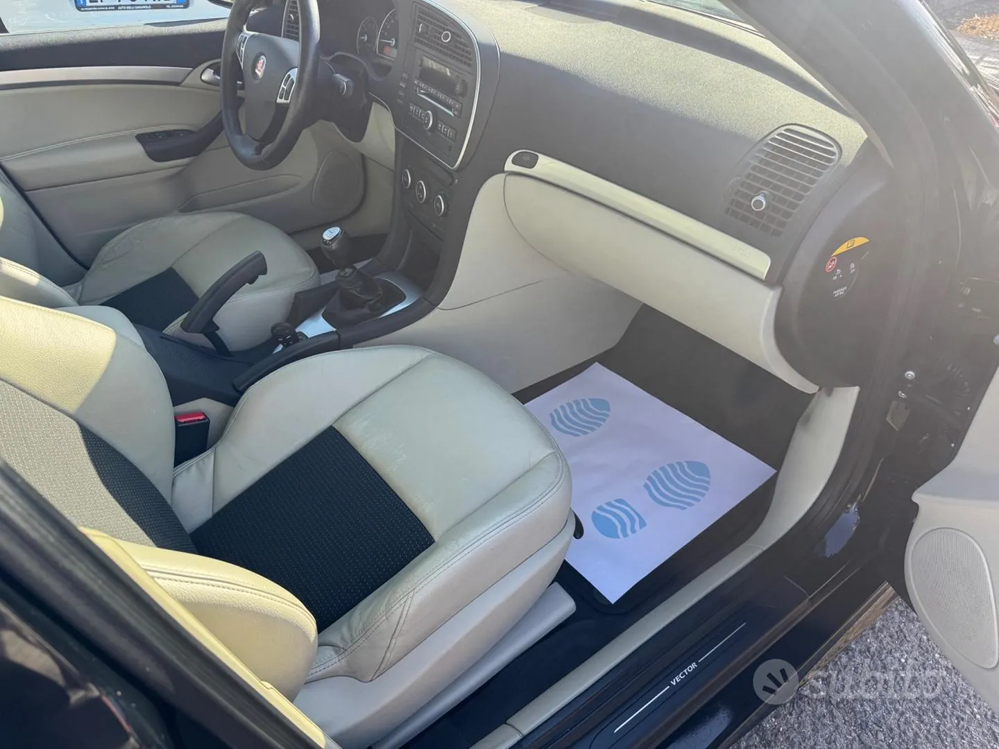 Saab 9-3 2010 photo 4