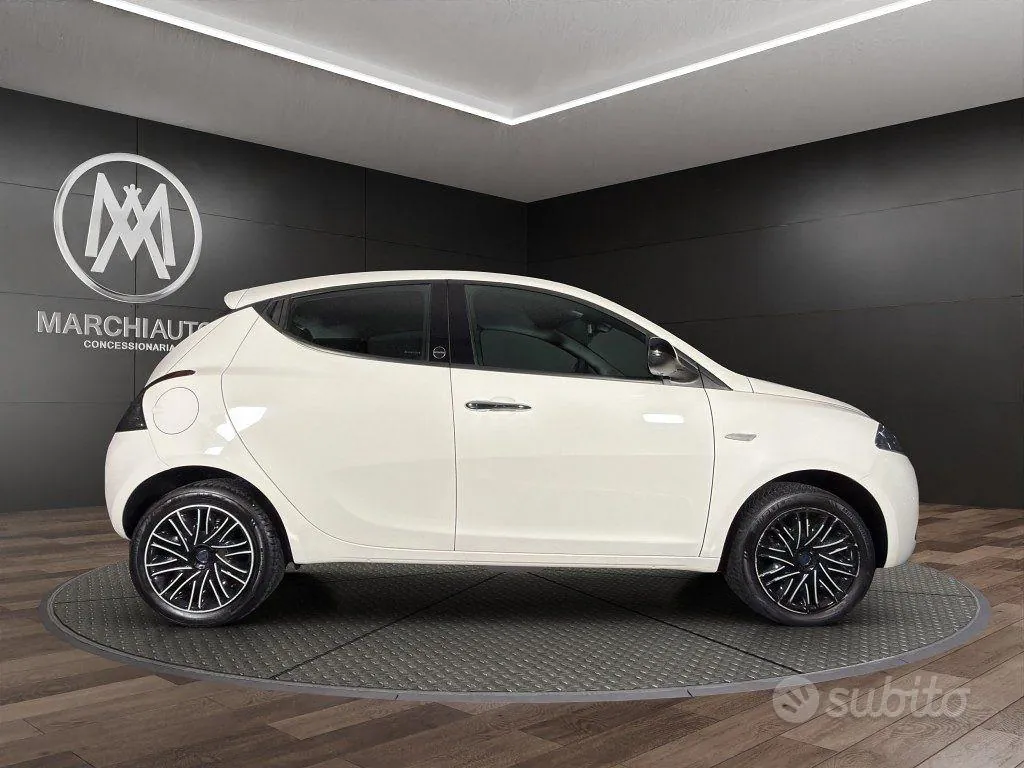 Lancia Ypsilon 2021 photo 4