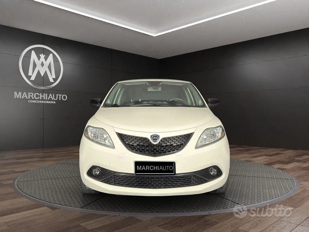 Lancia Ypsilon 2021 photo 2