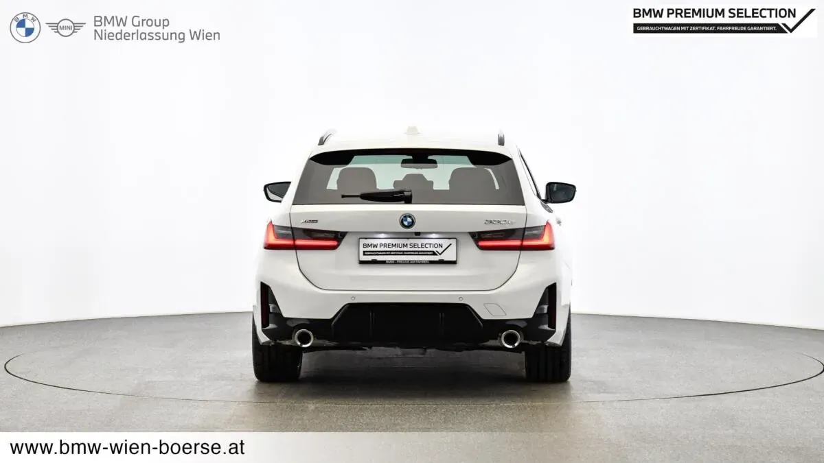 BMW 3 Series 2024 photo 2