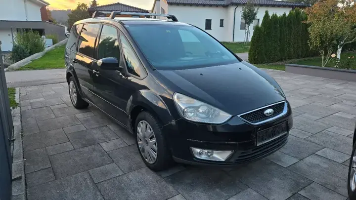 Ford Galaxy 2009 photo 2