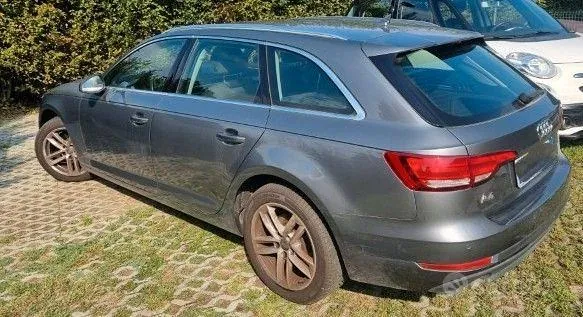 Audi A4 2017 photo 2
