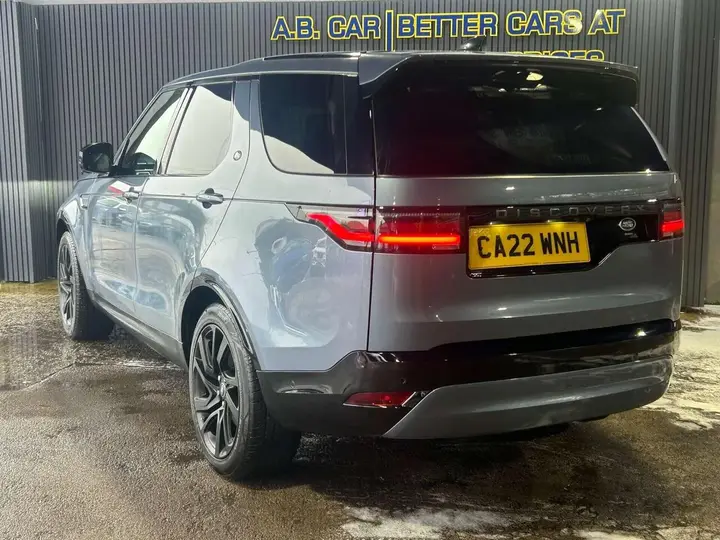 Land Rover Discovery 2022 photo 3
