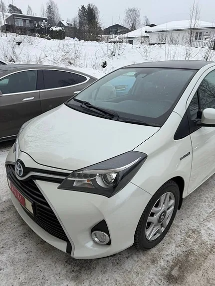 Toyota Yaris 2015 photo 4
