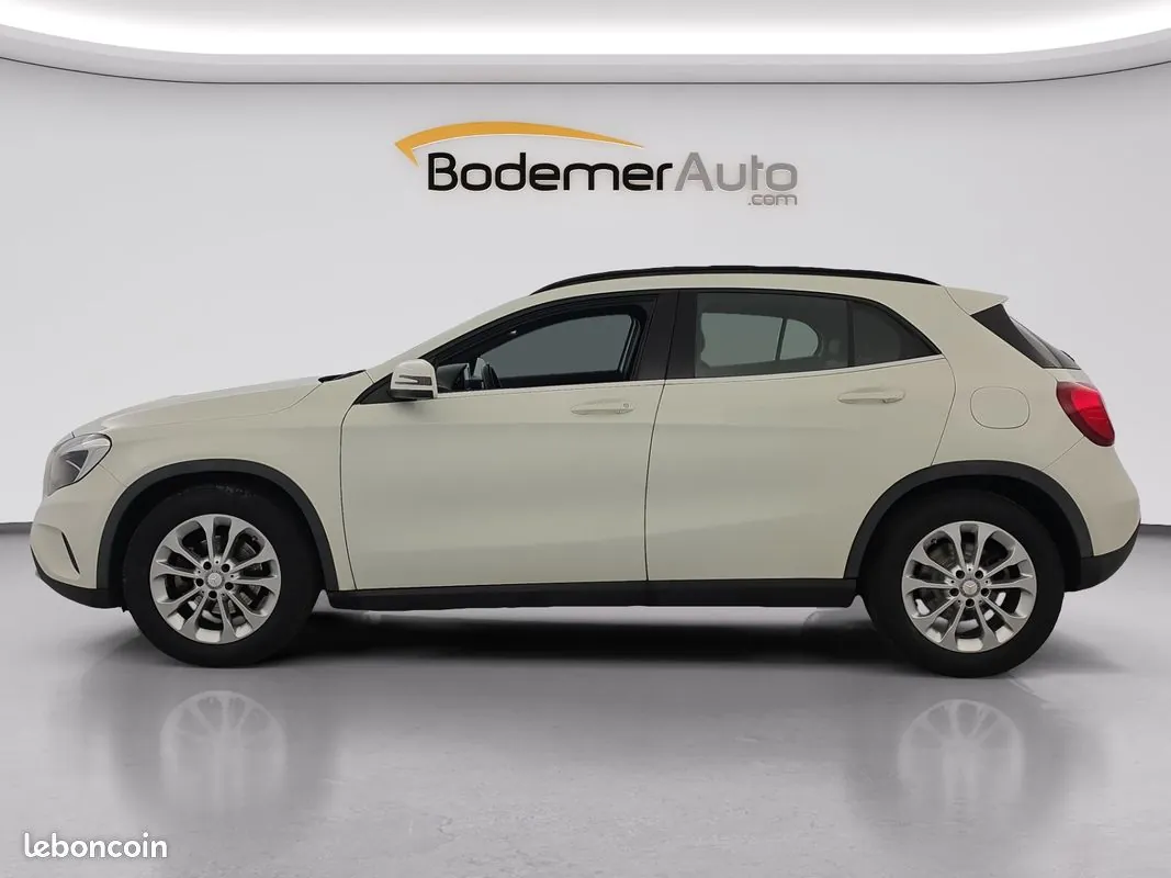 Mercedes-Benz Gla 2016 photo 2