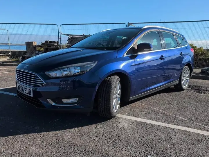 Ford Focus 2016 photo 2