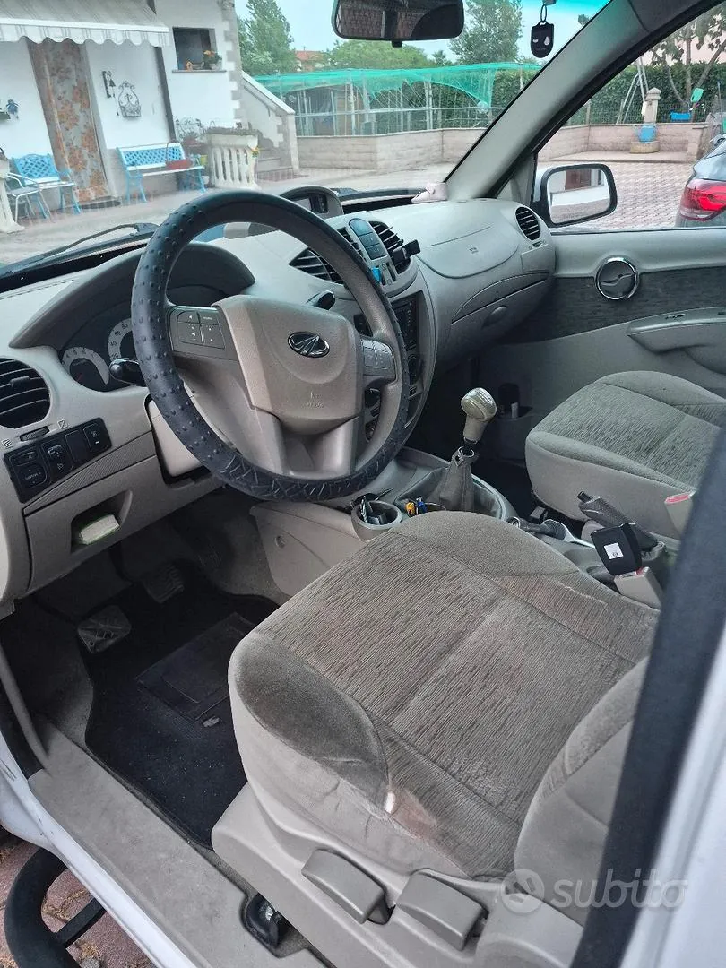 Mahindra Genio 2016 photo 5