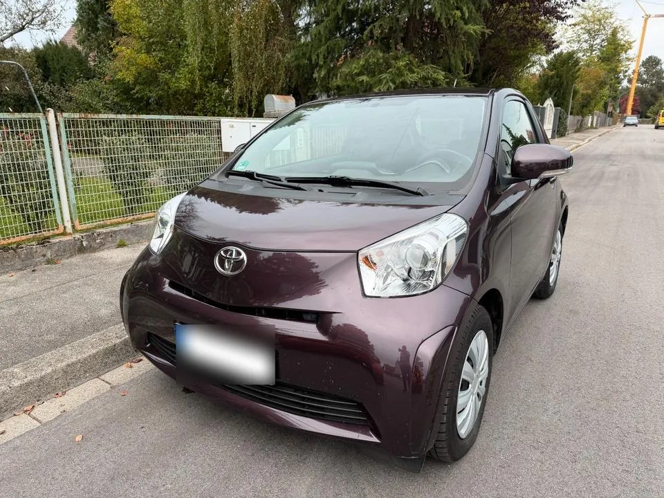 Toyota Iq