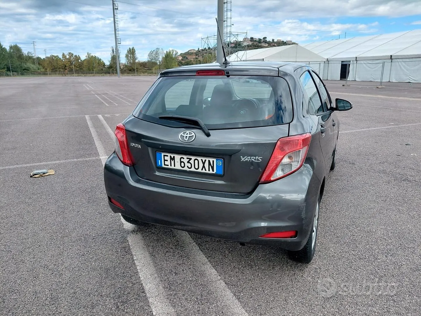 Toyota Yaris 2012 photo 4