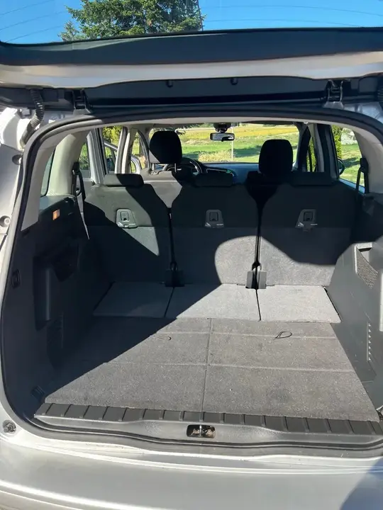 Peugeot 5008 2012 photo 3