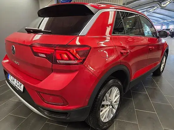 Volkswagen T-Roc 2023 photo 4