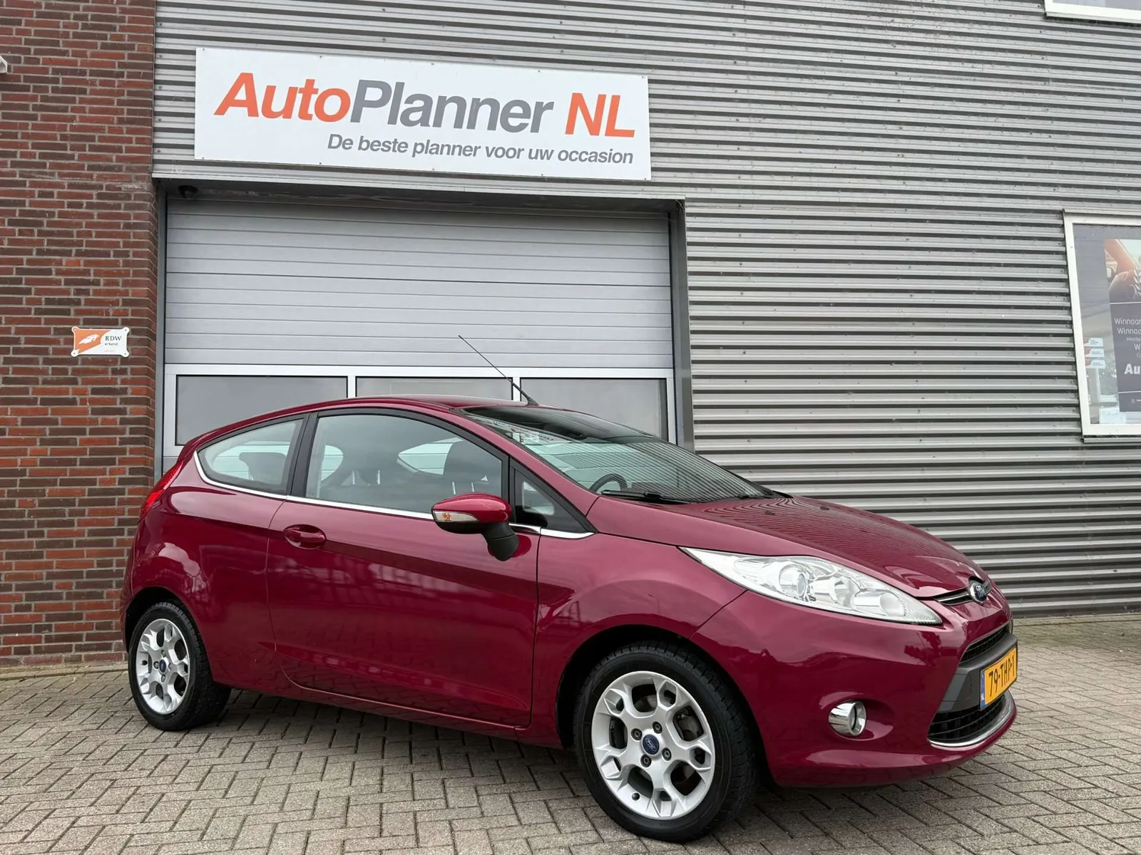 Ford Fiesta 2012 photo 2