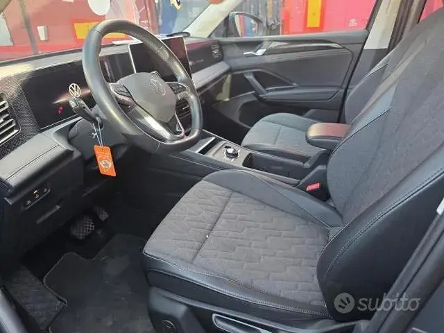 Volkswagen Tiguan 2024 photo 4