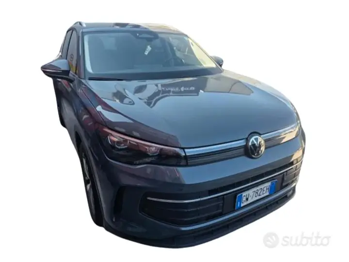 Volkswagen Tiguan 2024 photo 2